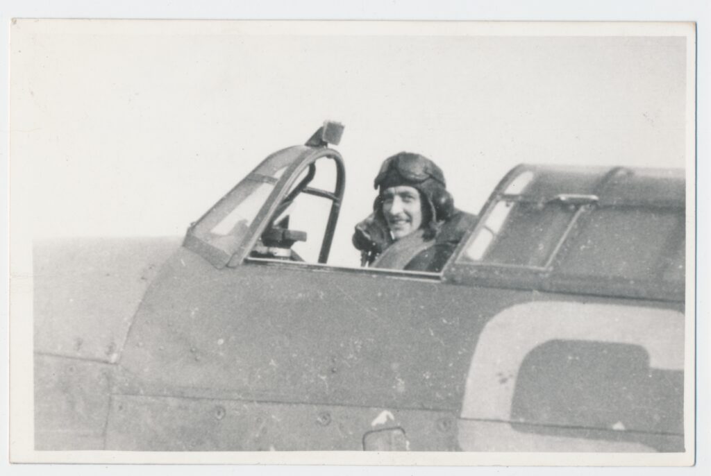 W kabinie Hurricane z Dywizjonu 501. Jesień 1940 r.