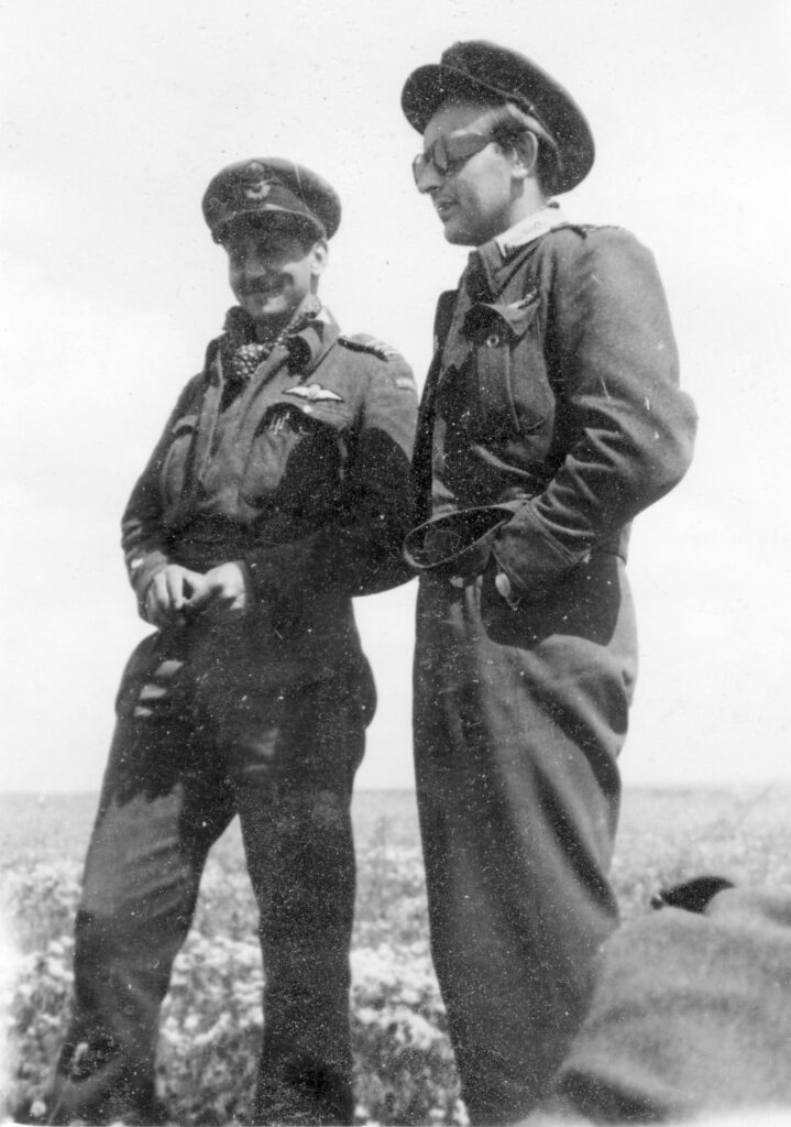 Flt Lt Ian Shand i Stanisław Skalski. Tunezja 1943 r.